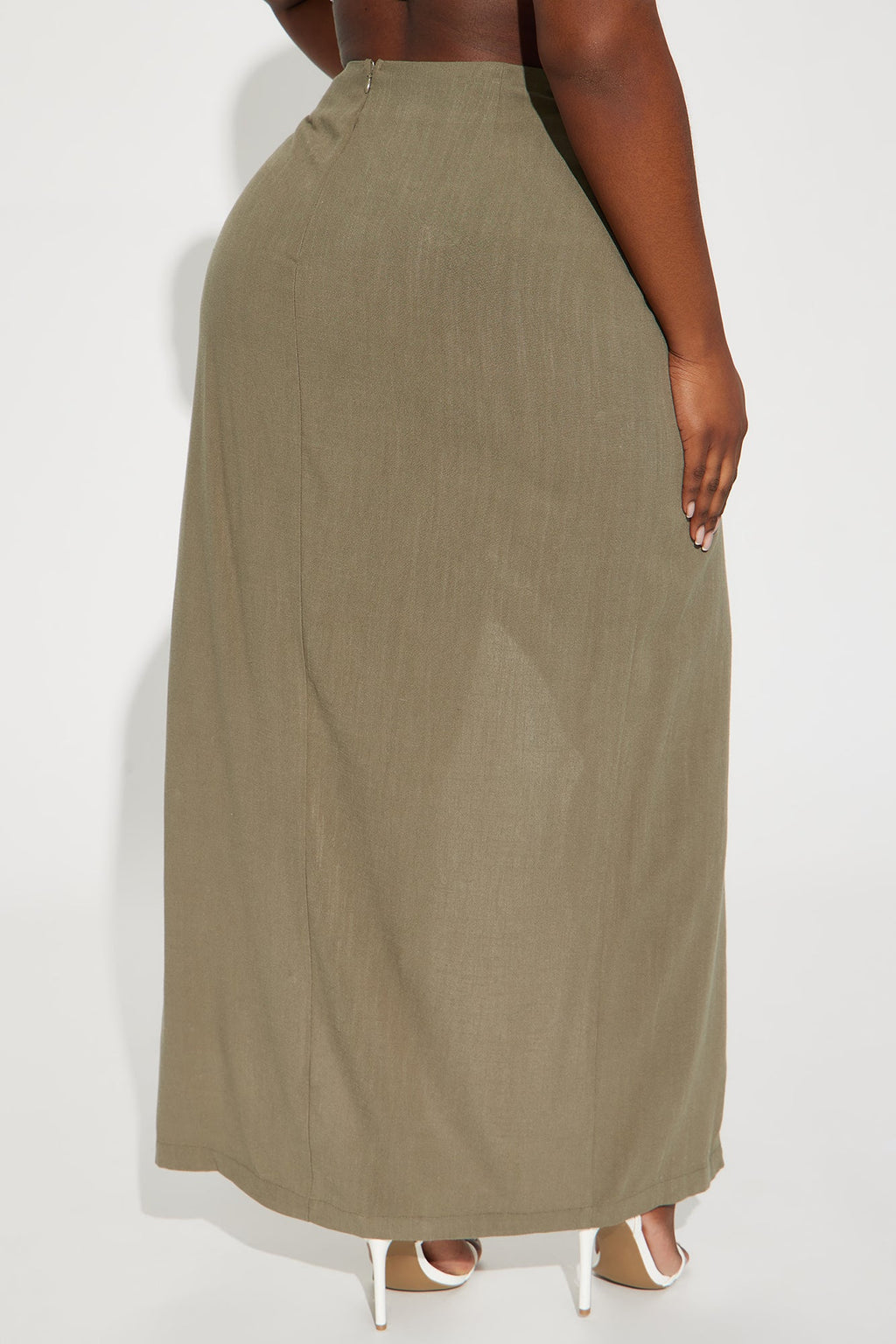 https://cdn.shopify.com/s/files/1/0293/9277/files/02-22-24_S4_37_S50034C_Olive_KJ_SS_13-22-16_PLUS_55259_PXF.jpg?v=1714427006